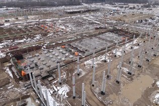 Закончено бетонирование плиты ростового здания производственного комплекса