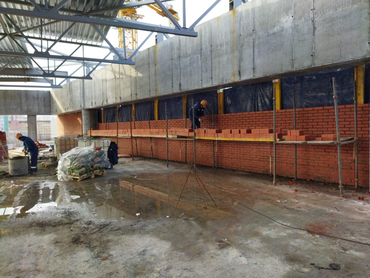 Esplanada: heating system is half finished