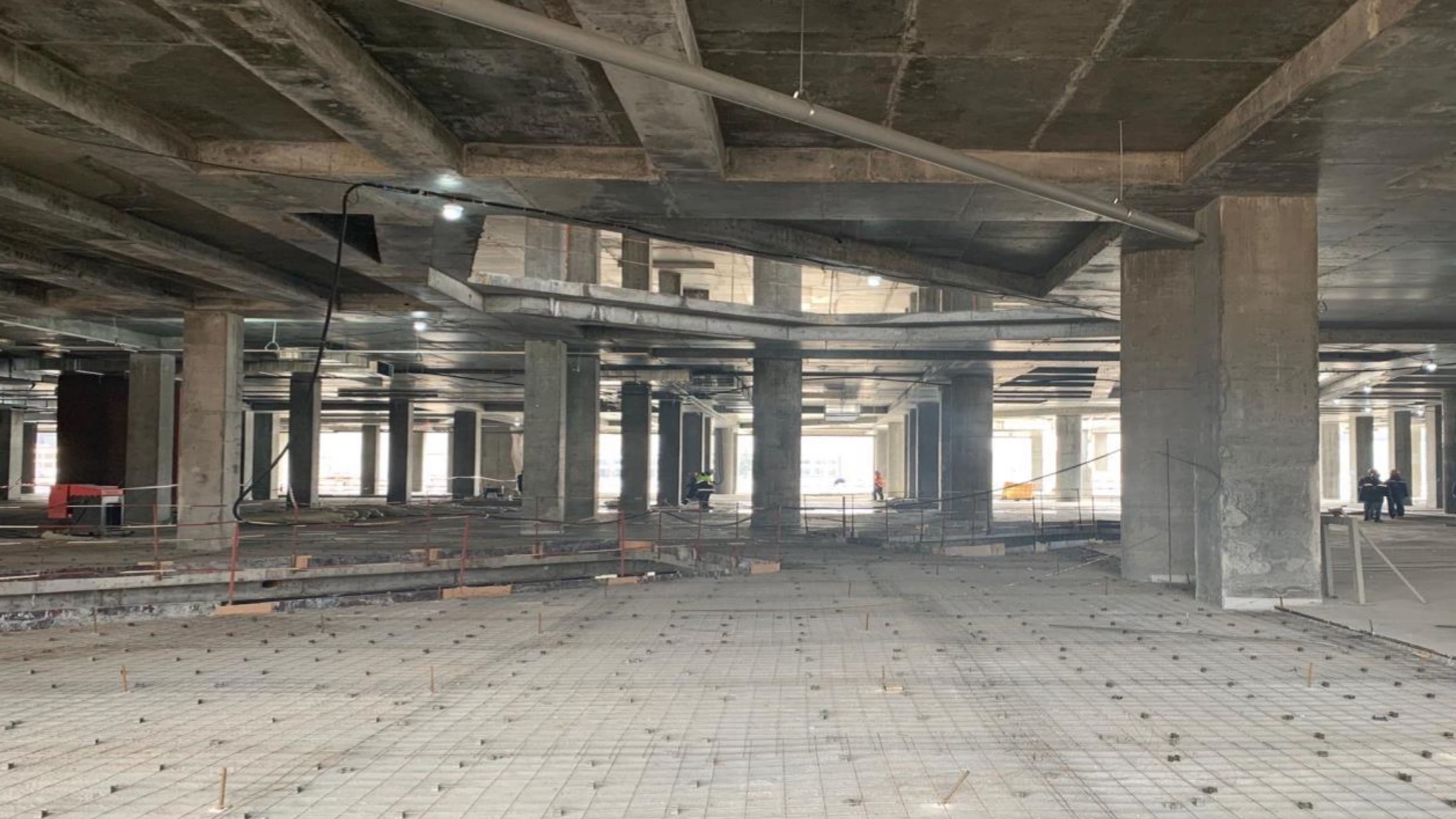 Esplanada: heating system is half finished